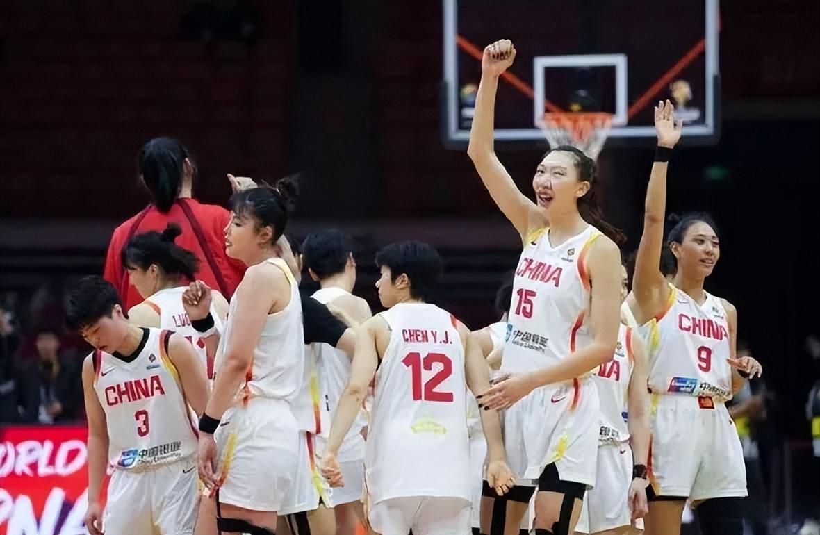 开云体育下载APP-女篮虐南苏丹！王思雨+2将回暖齐爆，张子宇统治篮下，李月汝迷失